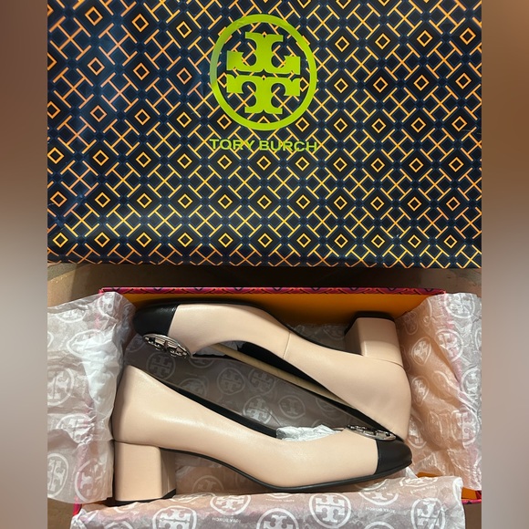 Tory Burch Rose Silk and Black Cap-Toe Pumps size 9 NWT - Picture 4 of 11